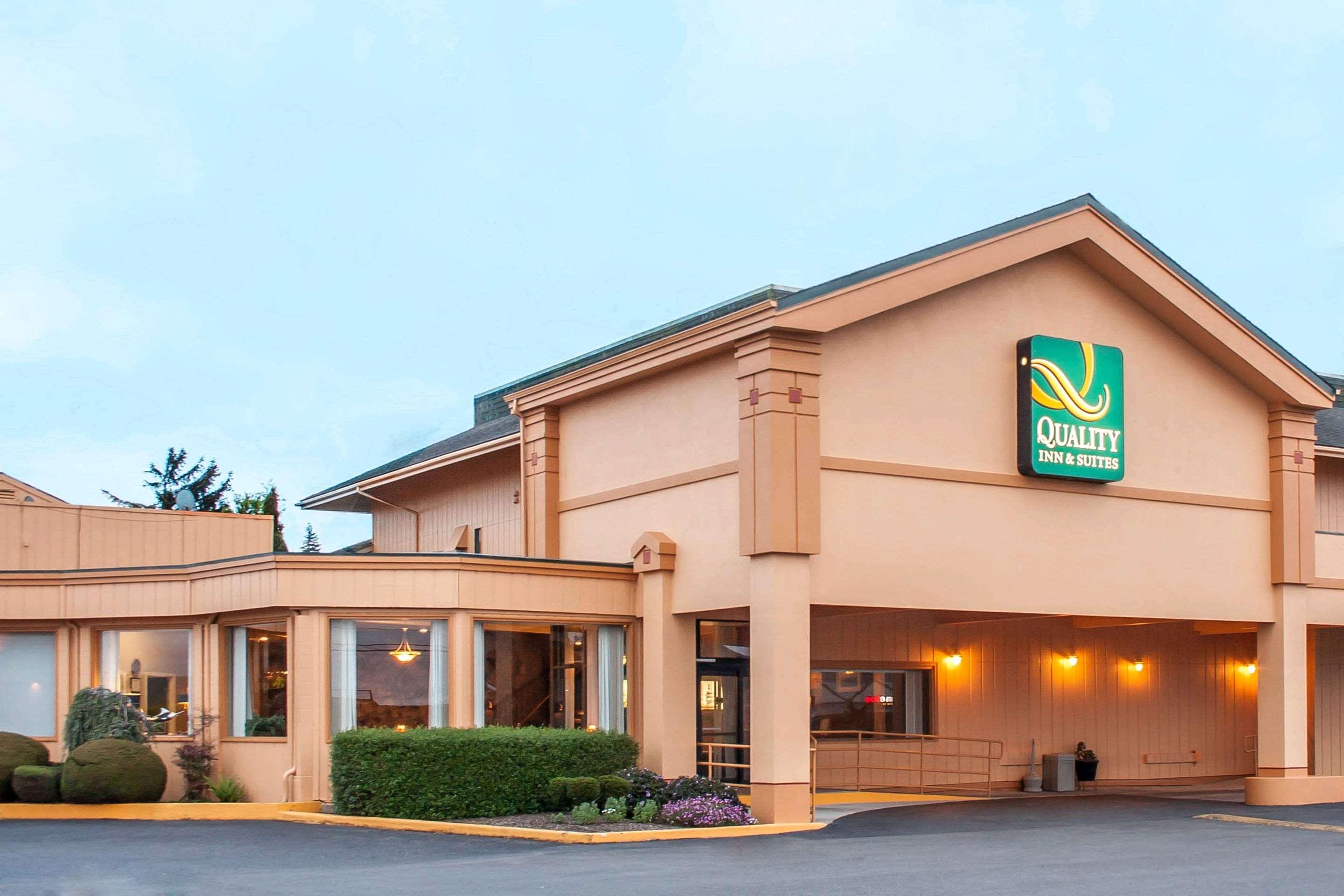 Quality Inn & Suites At Coos Bay North Bend Exterior photo